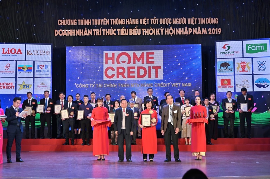 Home Credit được vinh danh trong Top 10 sản phẩm chất lượng cao 2019