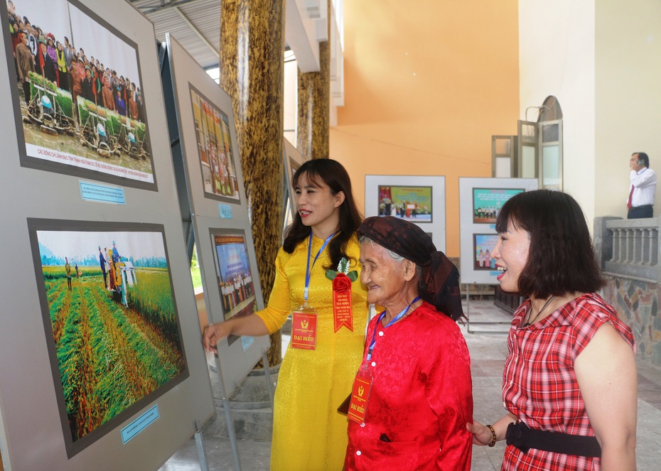 Cụ bà đạp xe lên xã xin thoát nghèo cùng 379 đại biểu dự Đại hội Thi đua yêu nước tỉnh Thanh Hóa