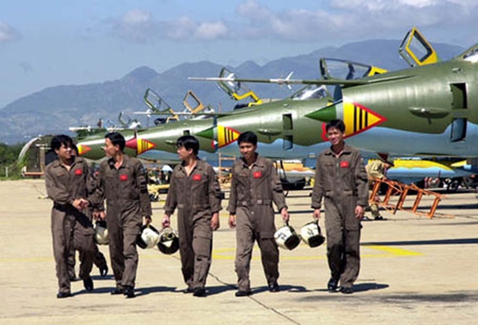 Su-22 của Không quân Việt Nam sử dụng hệ thống thoát hiểm nào?