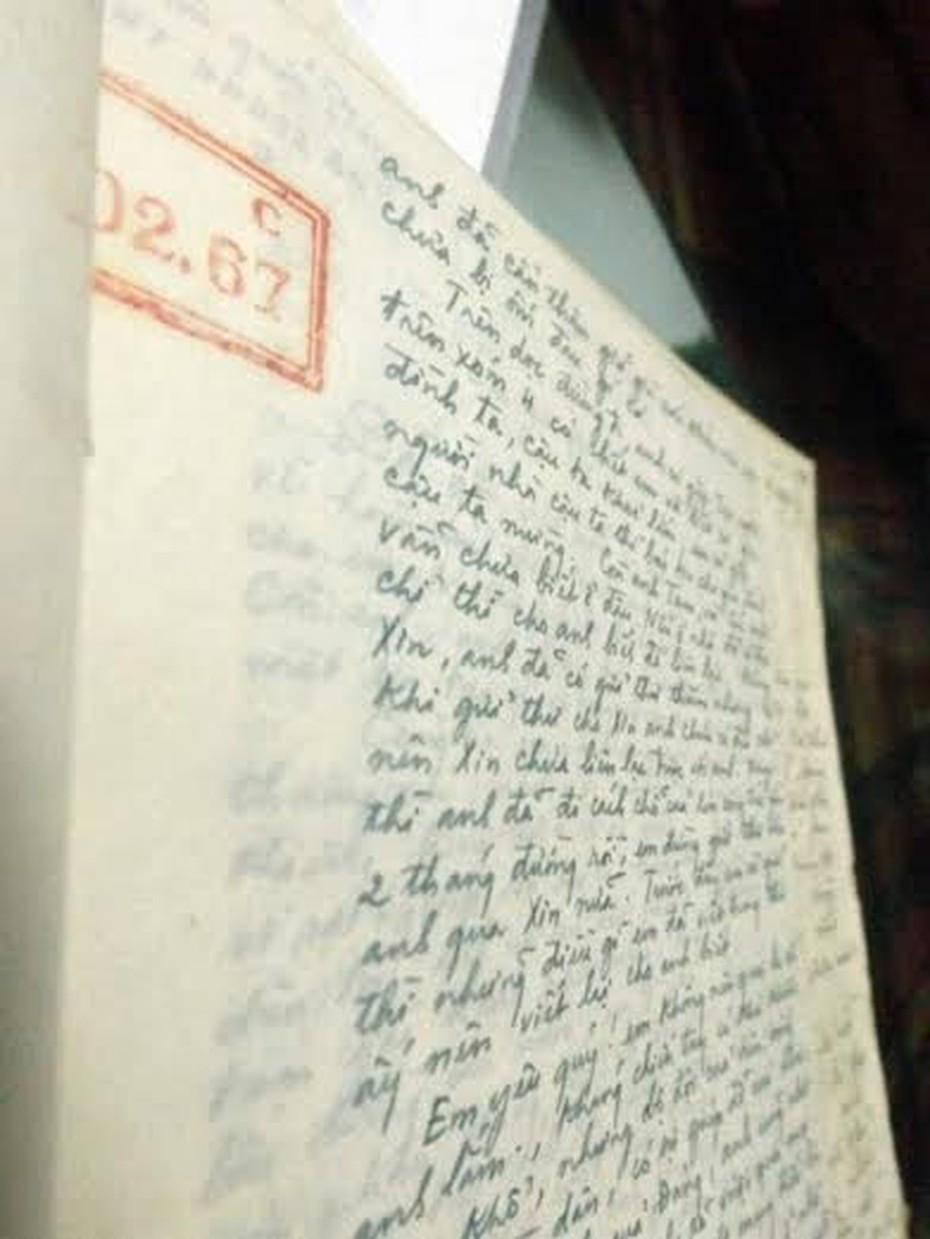‘Hôn em và con, hẹn ngày thống nhất’