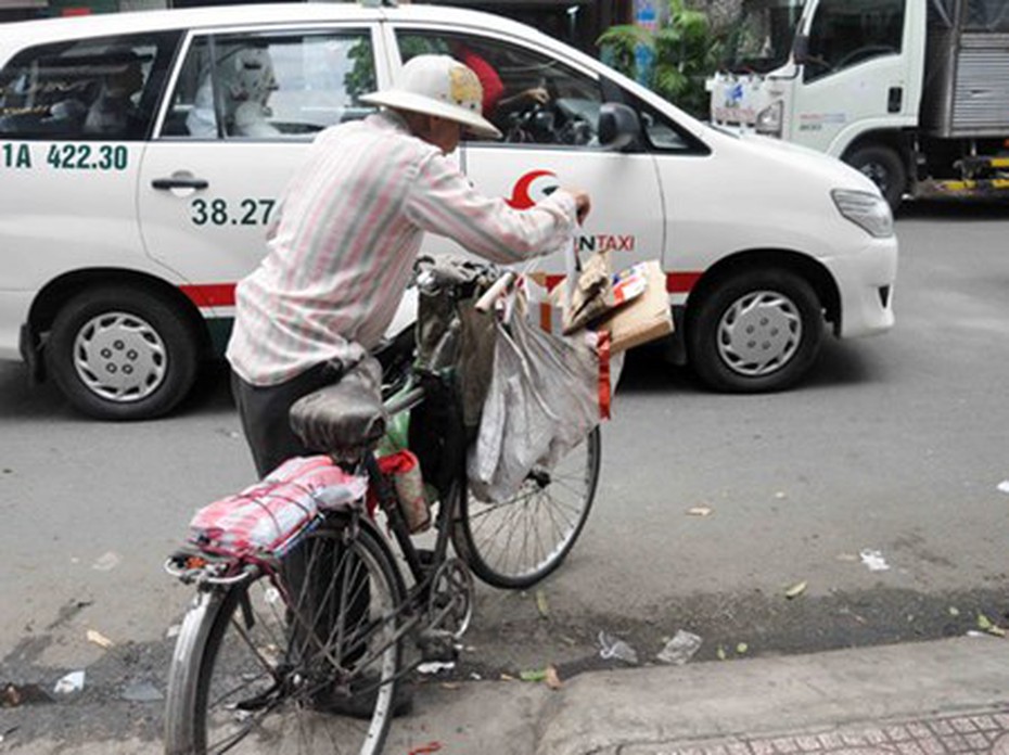 Quán cơm 'thần tiên' 2.000 đồng giữa Sài Gòn