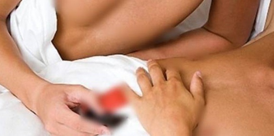 Quan hệ đồng tính, cụ ông bị tống tiền bằng clip sex