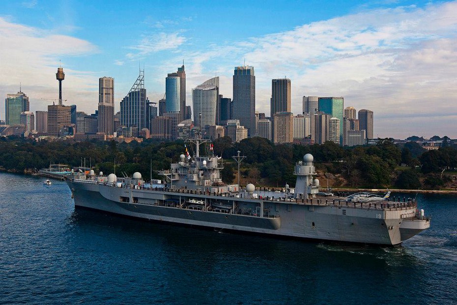 Video: Cận cảnh soái hạm USS Blue Ridge của Hạm đội 7