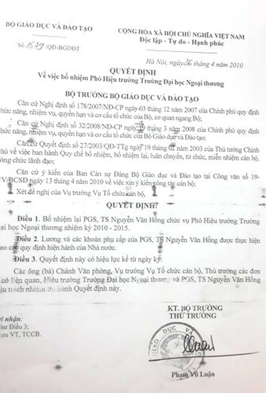 4 Hiệu phó ĐH Ngoại thương hết nhiệm kỳ vẫn tại vị