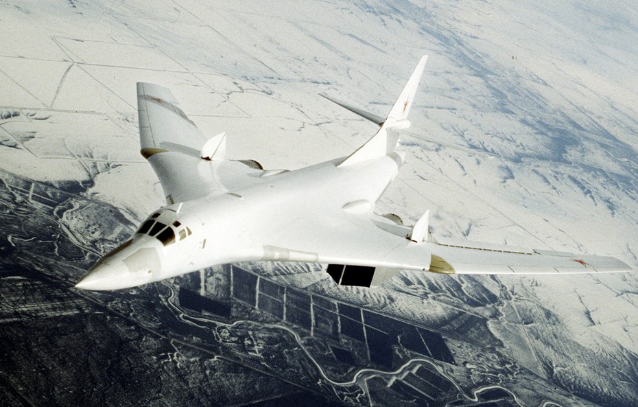 Không quân Nga muốn mua thêm ít nhất 50 'Thiên nga trắng' Tu-160