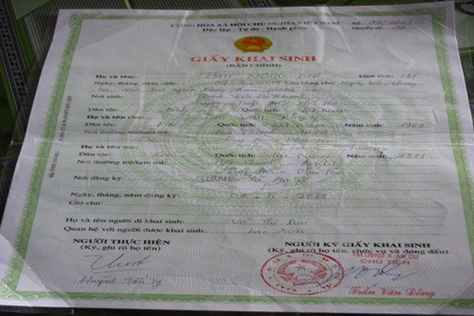 Người đàn ông 'mồ côi' vợ bỗng thành 'chồng' của chị dâu
