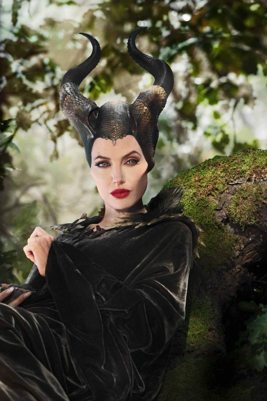 Angelina Jolie trở lại với 'Tiên Hắc Ám 2'?