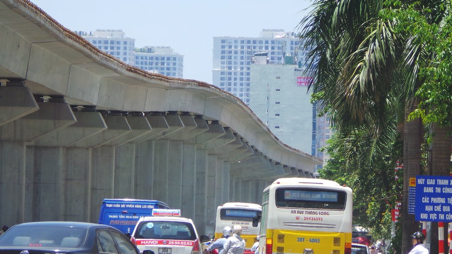 Chuyên gia lý giải vì sao đường sắt đô thị phải uốn lượn nhấp nhô