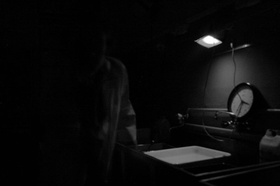 Bóng đen bí ẩn trong ngôi nhà cổ