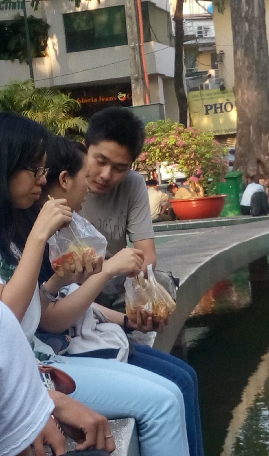 Vạch mặt thủ đoạn ‘hotboy đường phố’ giả vờ xem bói gạ lừa nữ sinh