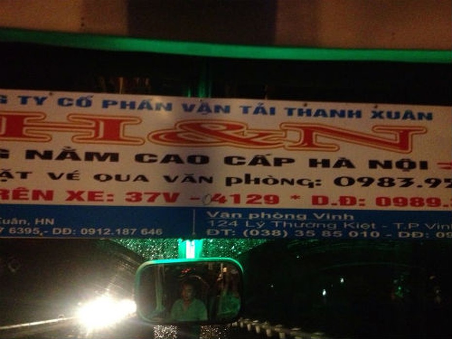 Cô gái tố bị lái xe trêu ghẹo, đánh đập rồi thả giữa đường