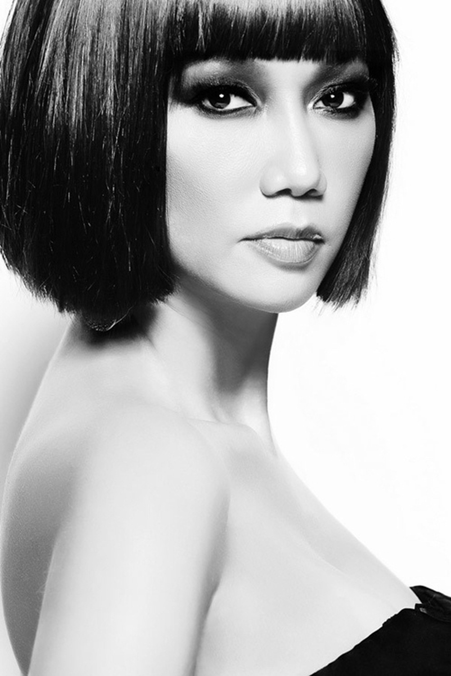 Kim Khánh từng bị khán giả đòi 'tát vào mặt' vì ghê gớm