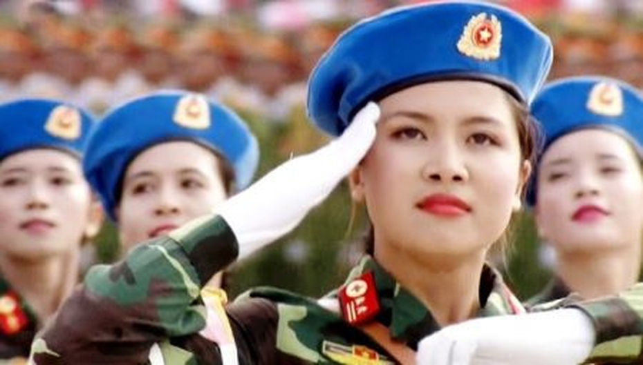 Niềm vui của Khối trưởng Khối nữ chiến sĩ quân y QĐND