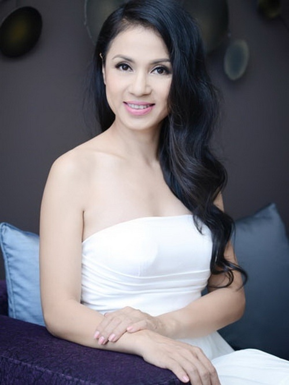 Việt Trinh: 'Lý Hùng là nam diễn viên hát hay nhất thời của tôi'