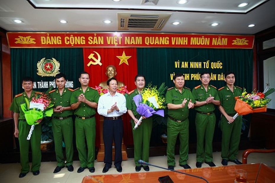 Bắt khẩn cấp trùm giang hồ ‘cộm cán’ Hải Phòng