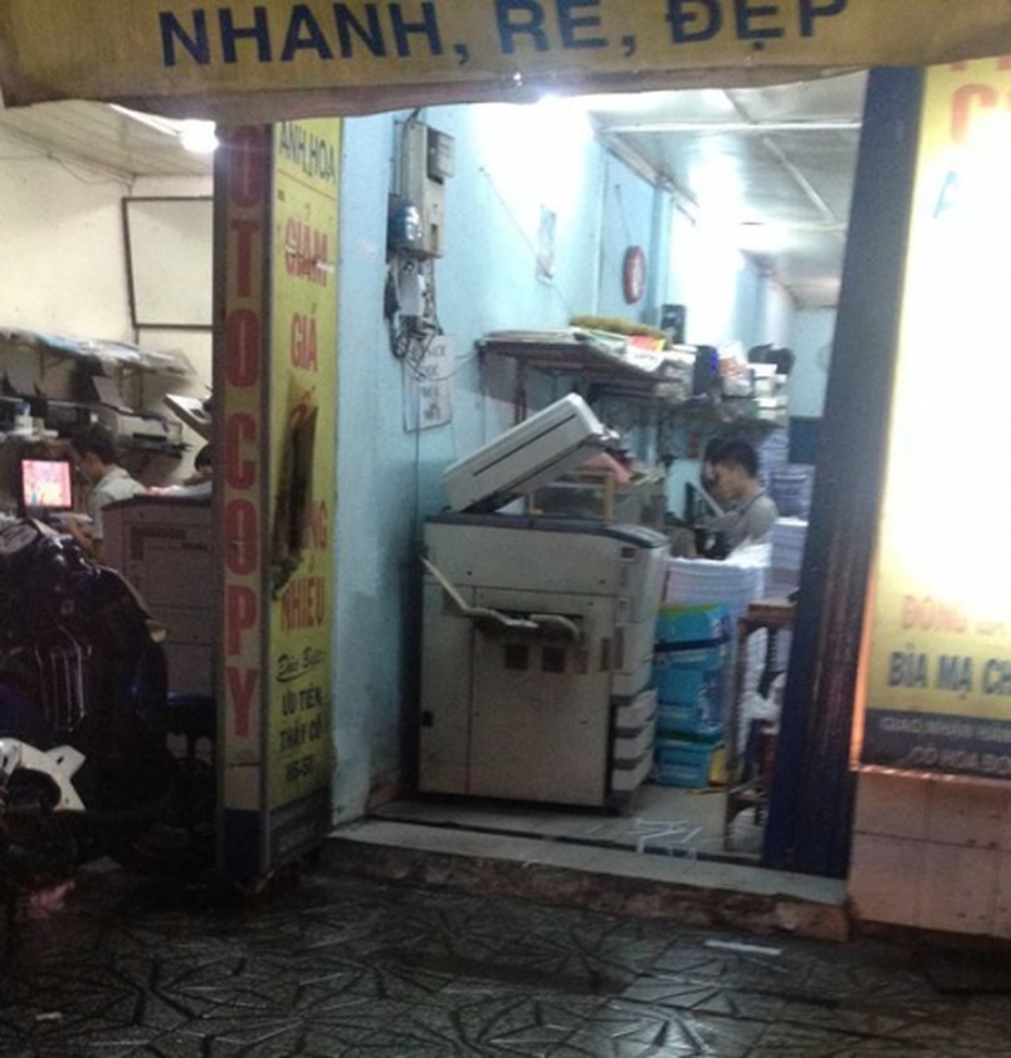 Bắt chủ tiệm photocopy làm giả con dấu, hồ sơ xin việc