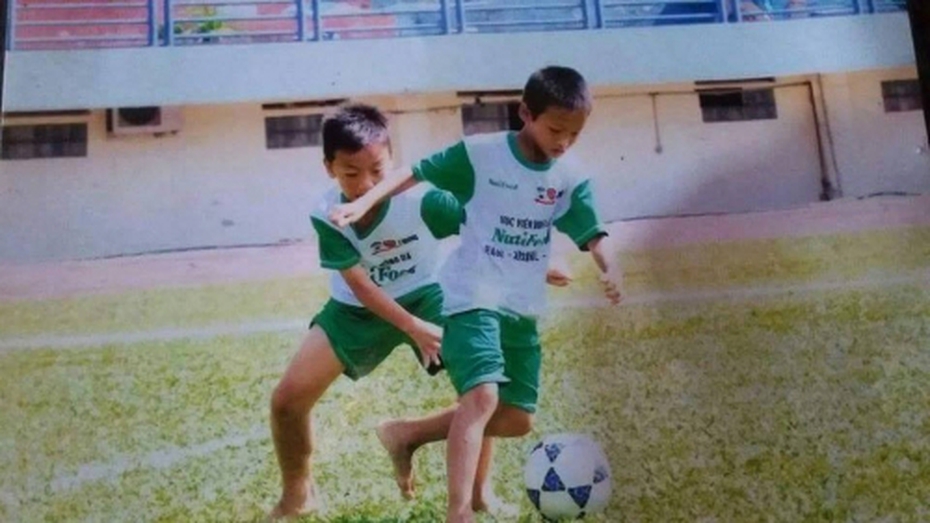 Chuyện về cậu bé nghèo Hà Tĩnh mơ thành Ronaldo Việt Nam