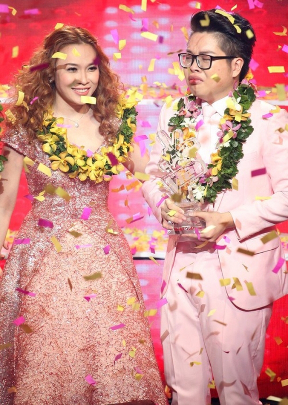 Quán quân Giọng hát Việt 2015 Đức Phúc gây tranh cãi cộng đồng mạng