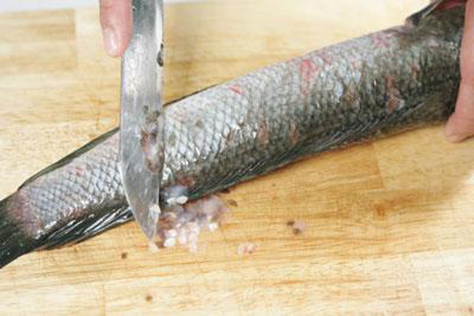 Mẹo hay rút xương cá cực nhanh, không bị sót