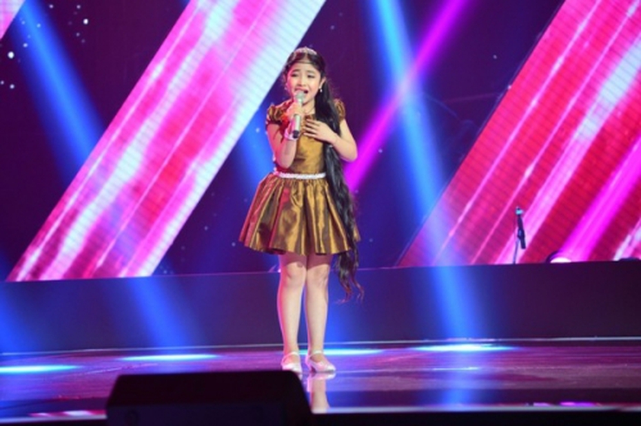 Quán quân Giọng hát Việt nhí 2015 Hồng Minh và hành trình đăng quang