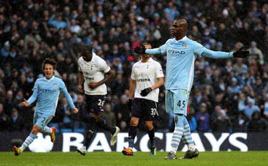 Video: 5 pha làm bàn hài hước nhất trong lịch sử của Man City