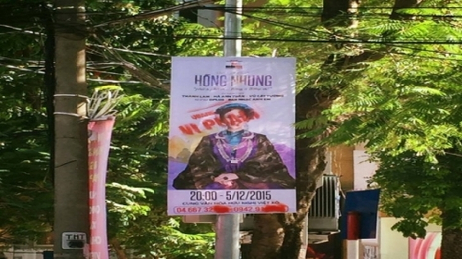 Băng rôn liveshow Hồng Nhung bị phun sơn vào mặt để... 'cảnh cáo'