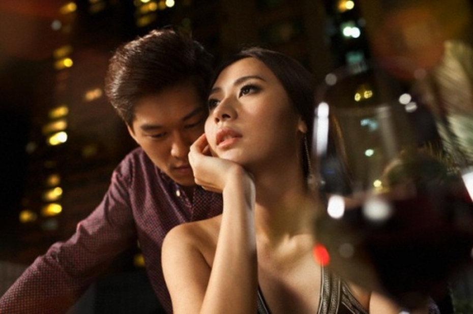 Chồng chì chiết từng lời bảo 'Cô là đồ chỗ nào cũng ngả'