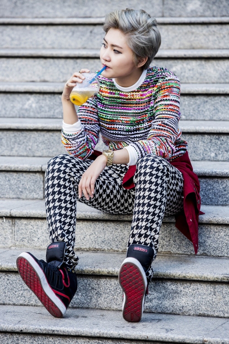 Vicky Nhung ‘lột xác’ với vẻ điển trai, nam tính