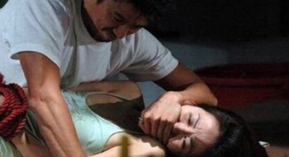 Chấn động người vợ bị nhiều người nhà chồng giam, cưỡng hiếp tập thể