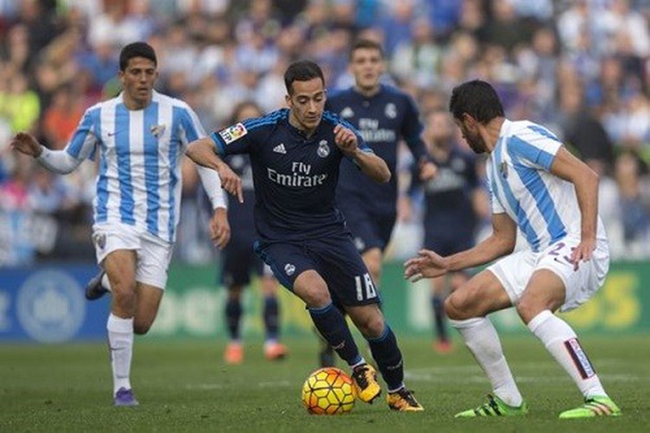 Bỏ lỡ 'thời cơ vàng', Real bị Malaga níu chân trong tiếc nuối