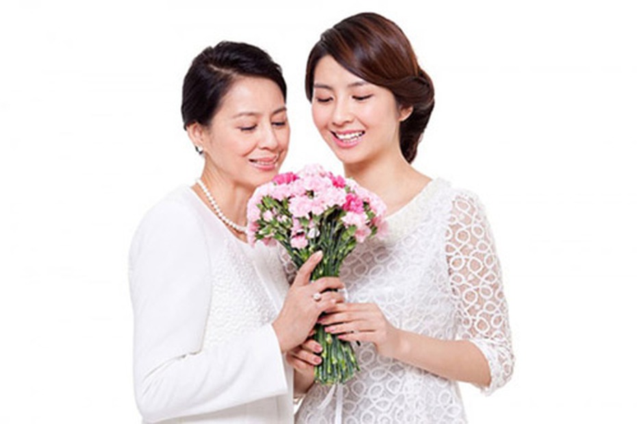 8-3: Gợi ý quà tặng cho mẹ chồng vừa đẹp vừa ý nghĩa