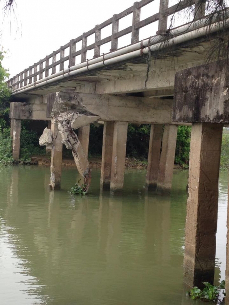 Hà Tĩnh: Treo tính mạng trên những cây cầu xuống cấp