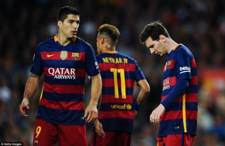 Bóng tối bao trùm Nou Camp