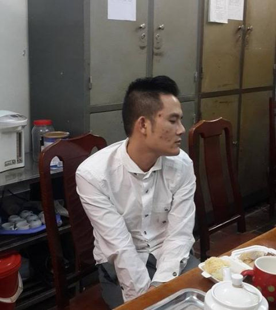 Hoa khôi số đo 3 vòng 'siêu chuẩn' 'đi khách' giá nghìn đô