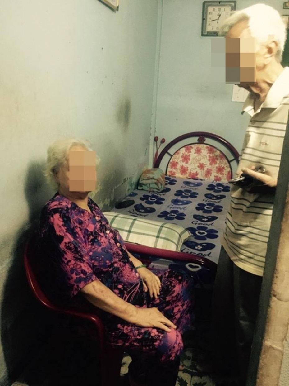Vợ chồng già bị giang hồ khủng bố vì khoản nợ của con gái rượu