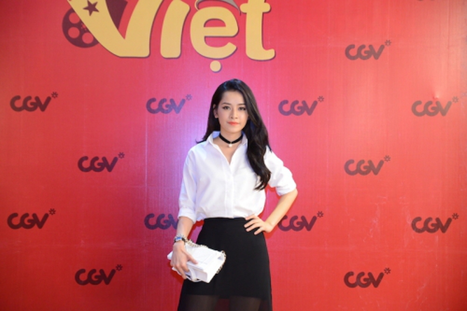 Chi Pu, Thùy Anh, Hà Min rạng rỡ giao lưu tại Tuần lễ phim Việt