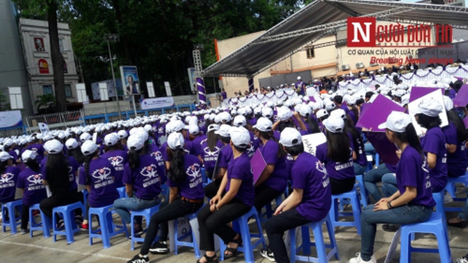 TP.HCM ngập sắc tím hưởng ứng ngày thế giới không khói thuốc lá