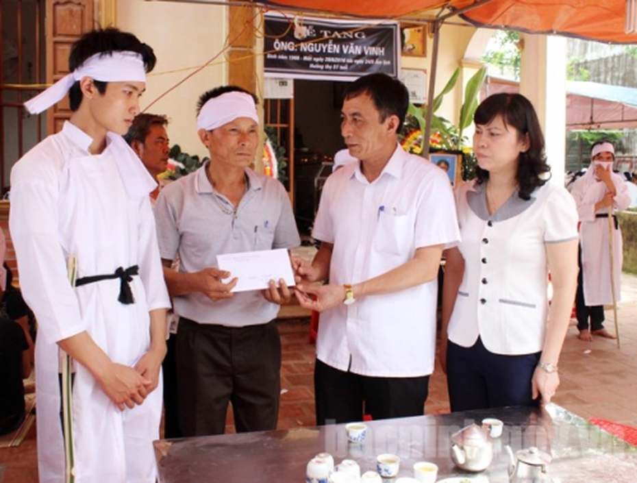 Bắc Ninh: Sinh viên ĐH và 1 nông dân bị sét đánh tử vong cùng lúc
