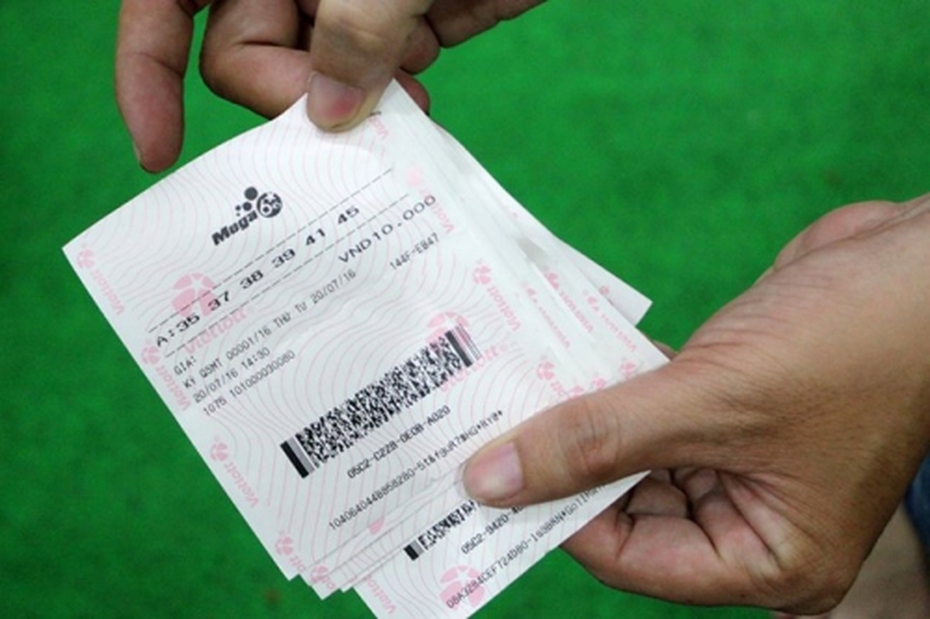 Xổ số tự chọn giải 12 tỷ, 3 người trúng giải 10 triệu đồng