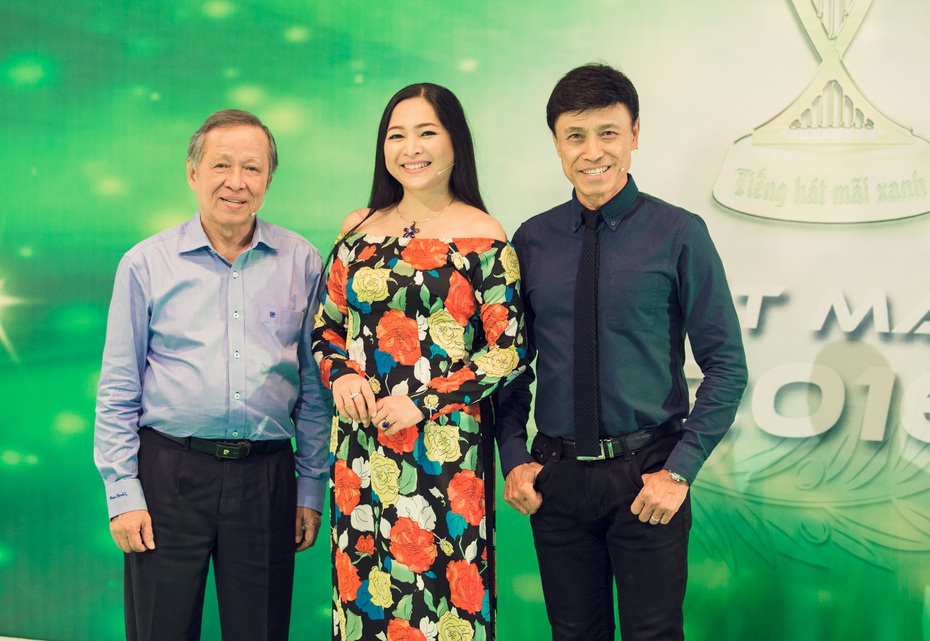 Danh ca Tuấn Ngọc: 'Hát quên lời là chuyện bình thường'