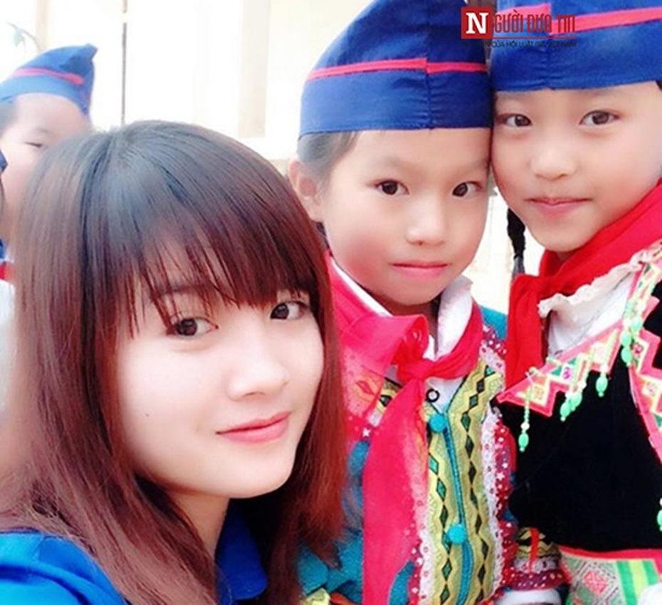 Tuổi thơ vất vả của 9X xinh đẹp và nỗ lực kêu gọi từ thiện
