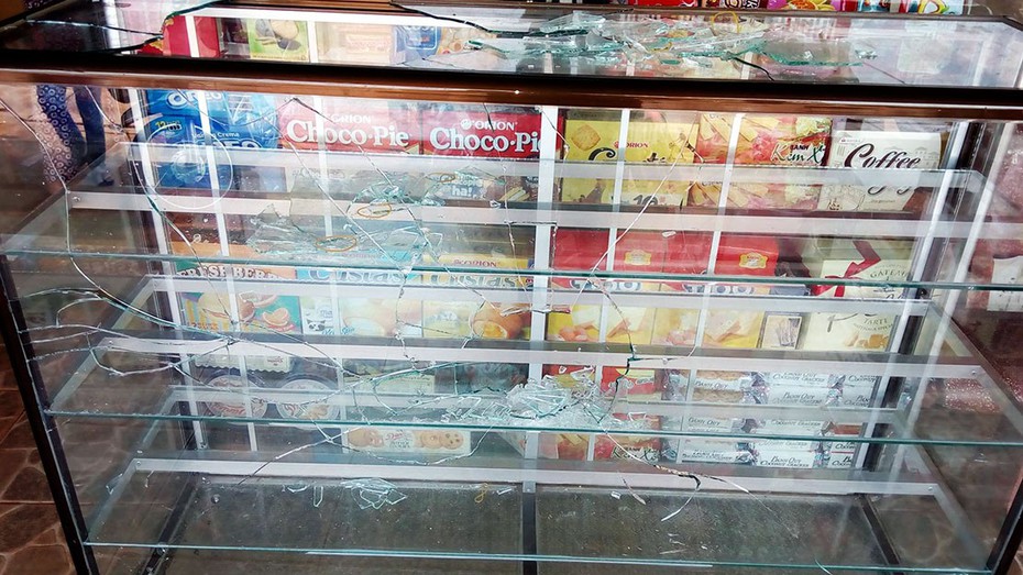 Điều tra vụ côn đồ ngang nhiên lao vào nhà đánh dân