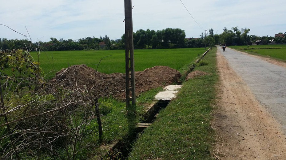 Người nghèo đứng tên đất 'vàng' để cán bộ xã trục lợi?