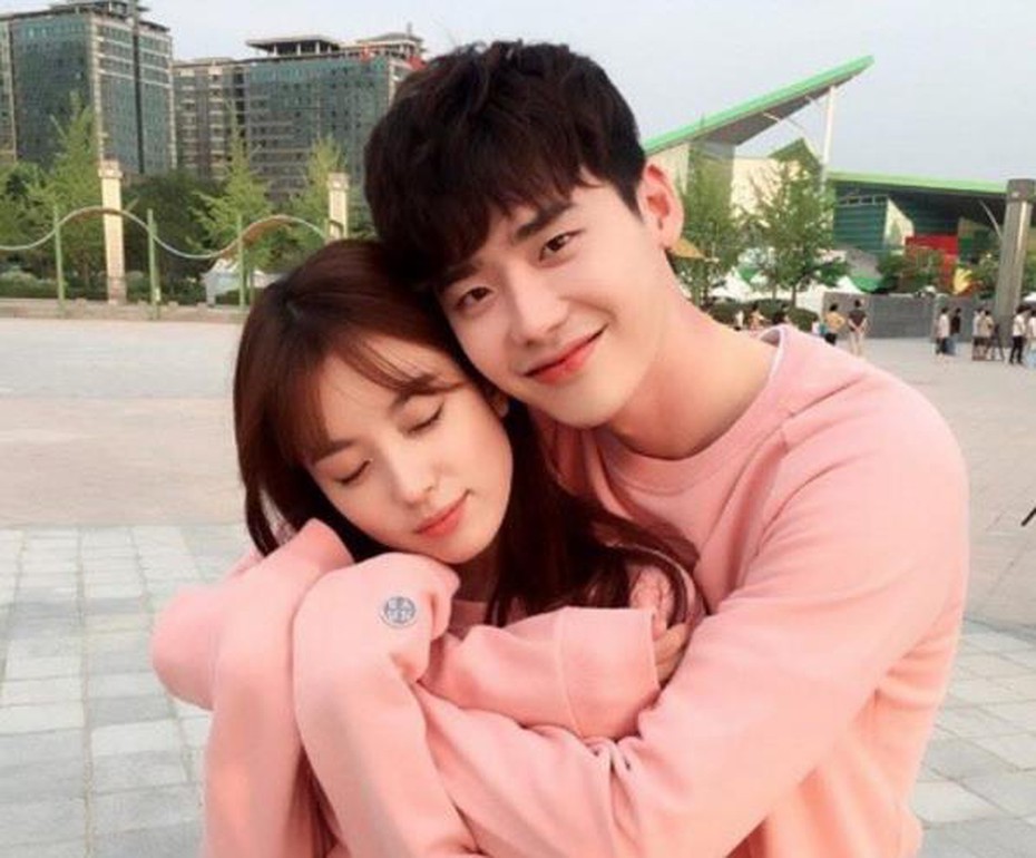 Nhiều bất ngờ trong tập phim đặc biệt 'W-Two worlds-Hai thế giới'