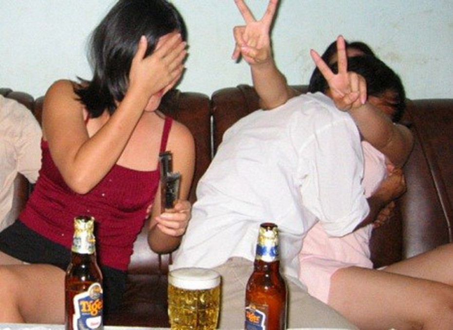 Xâm nhập giới “cave” Sài Gòn: Những thú chơi sa đọa
