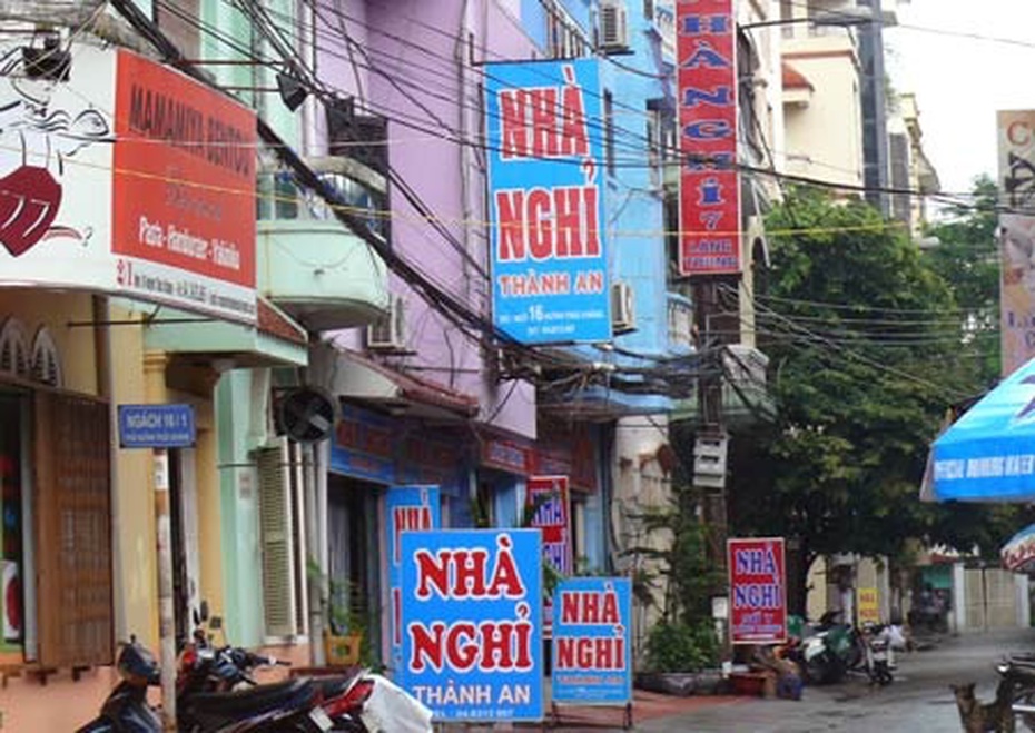 Những biến tướng “khó đỡ” của “tình công sở”