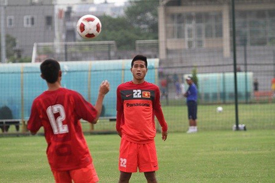 Chửi phóng viên, Quốc Long "bay" khỏi tuyển quốc gia