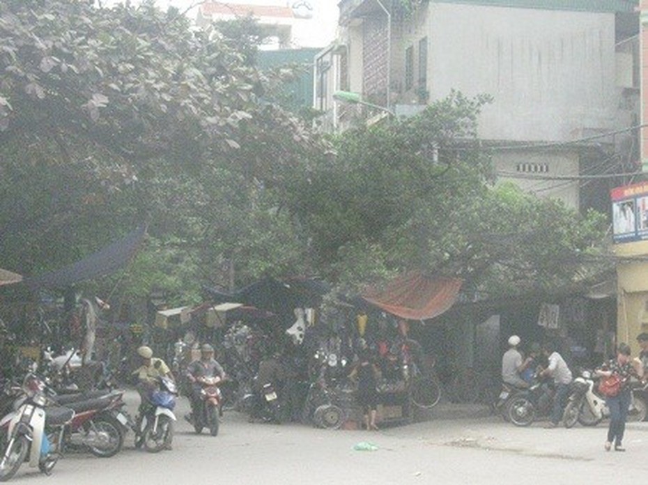 Loay hoay di chuyển "chợ Trời"