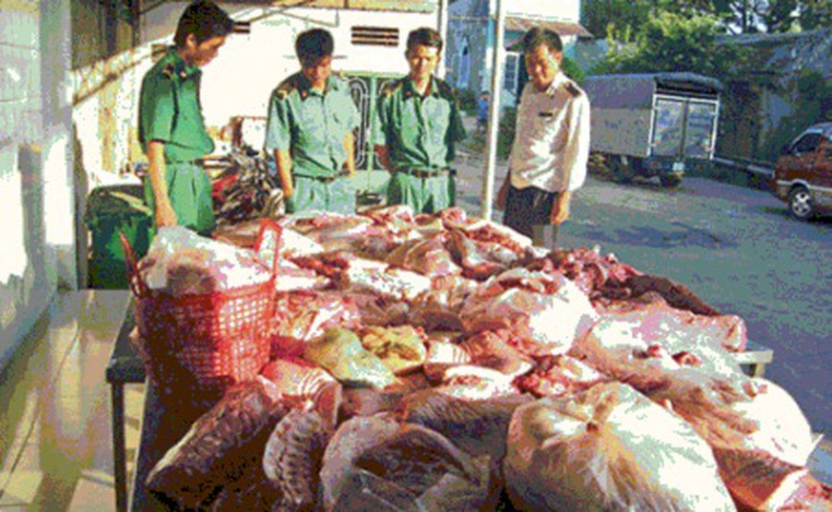 Bắt giữ hàng loạt vụ việc liên quan đến thực phẩm bẩn