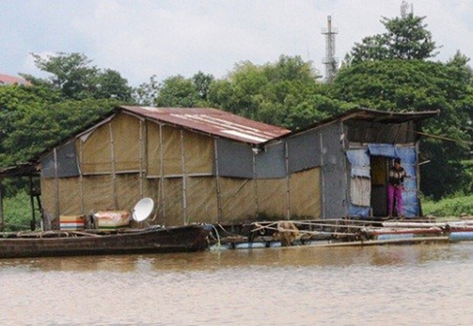 Bé 12 tuổi sinh con vì “chơi trò người lớn” với anh họ